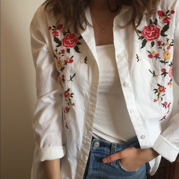 EMBROIDERED WHITE COLLAR SHIRT FLOWERS ROSES - Picture 3 of 7